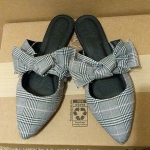 Forever 21 Houndstooth Bow Mules